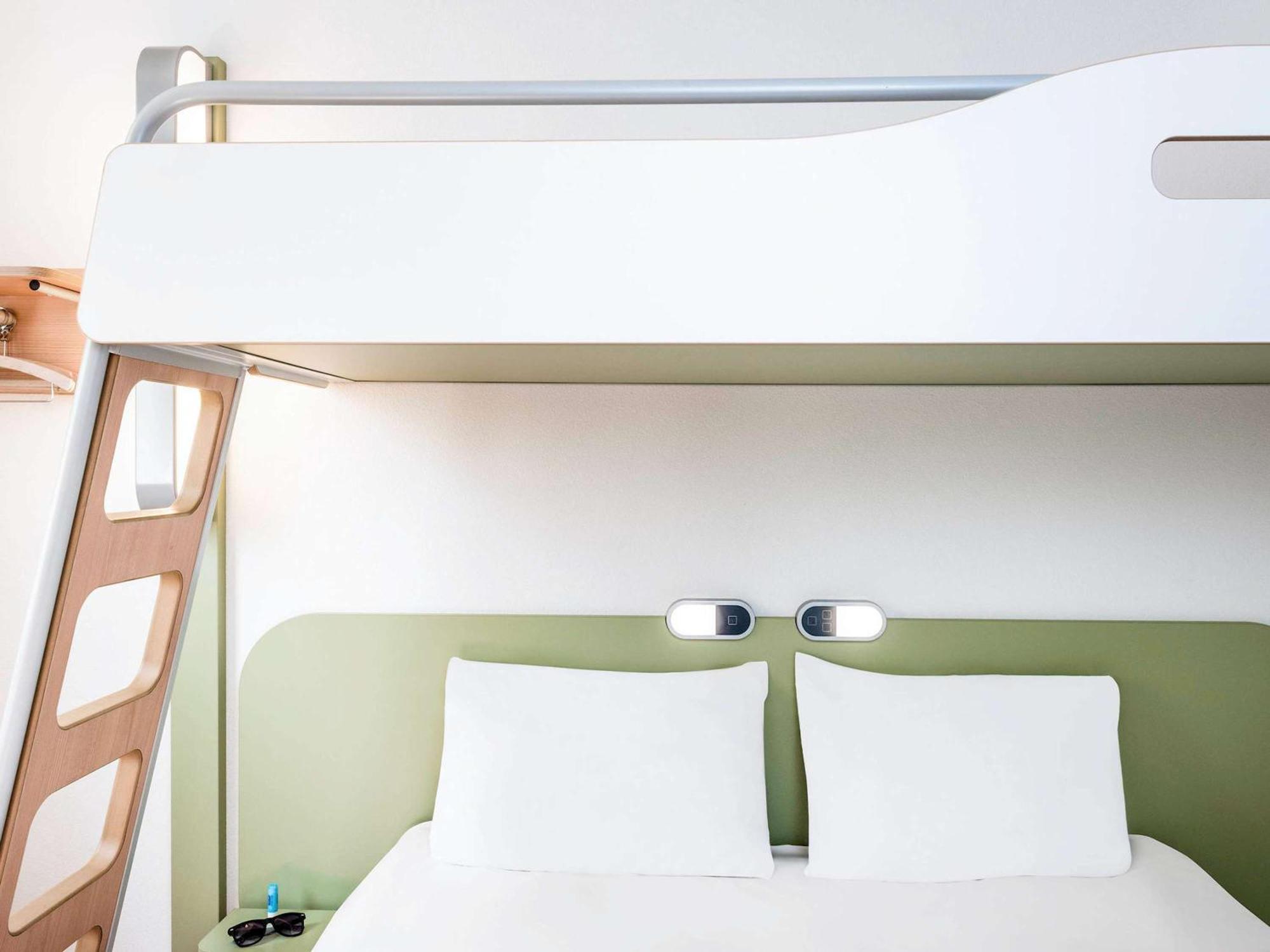 Ibis Budget Нуайон Екстер'єр фото